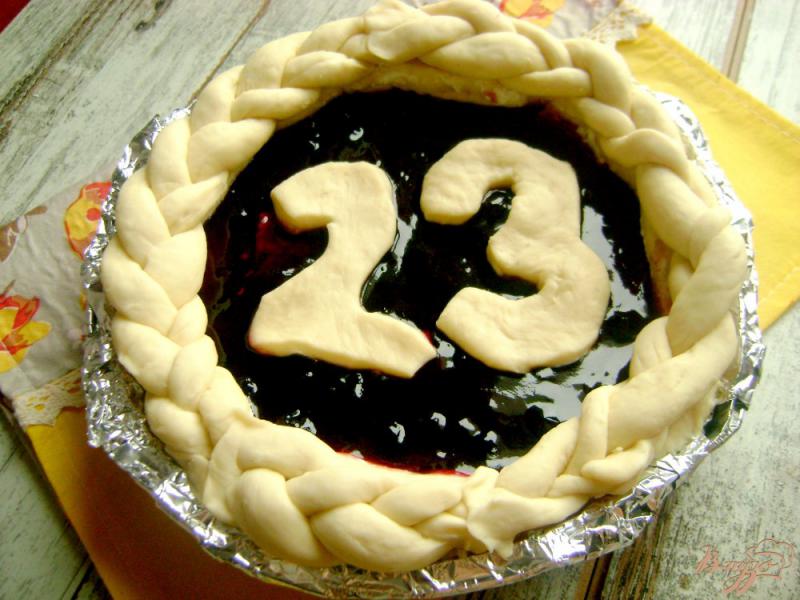 Фото приготовление рецепта: Творожно-черничный пирог на 23е февраля шаг №11