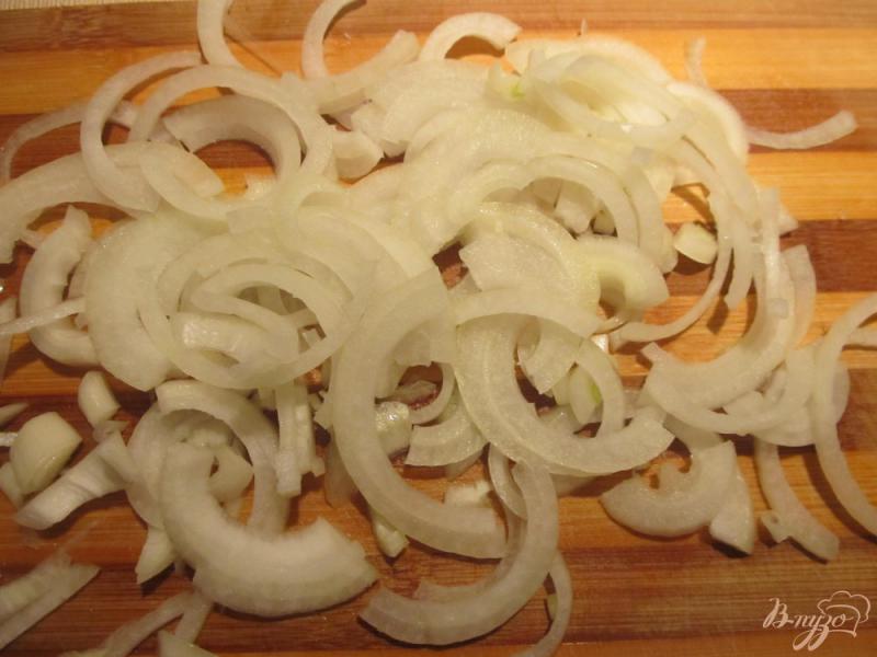 Фото приготовление рецепта: Камбала, запеченная с картофелем в фольге шаг №3