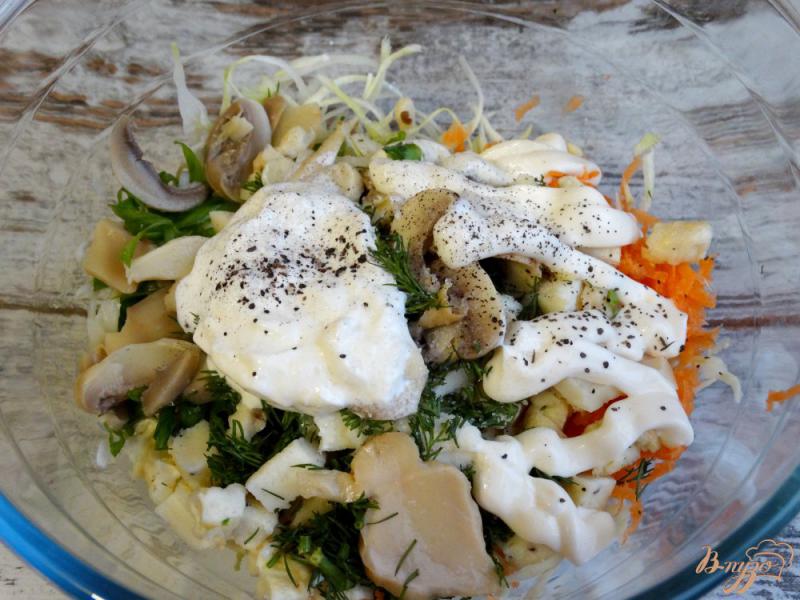 Фото приготовление рецепта: «Белорусский» салат с шампиньонами шаг №9