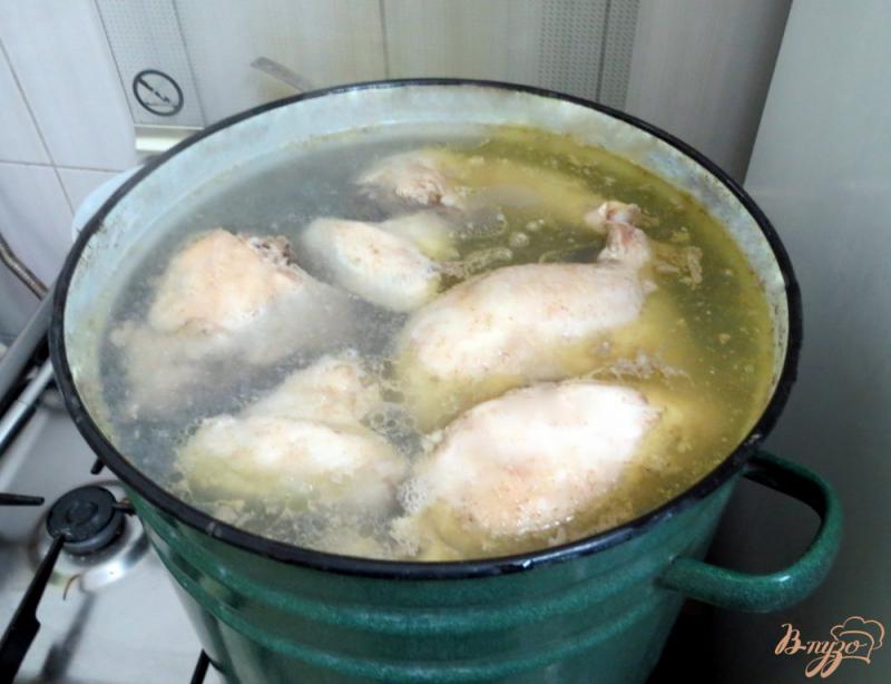 Фото приготовление рецепта: Холодец из курицы и свинины шаг №7