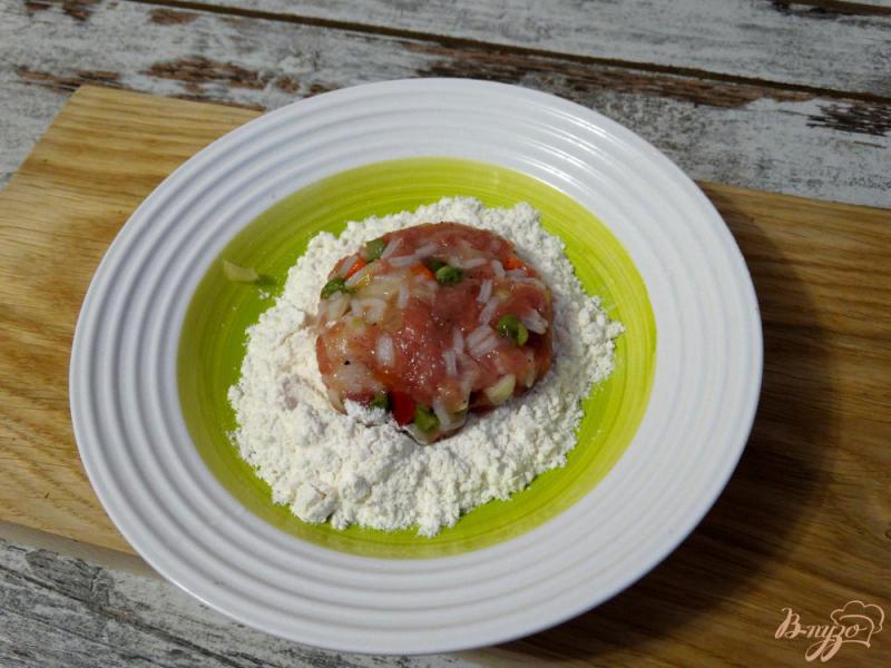 Фото приготовление рецепта: Тефтели по-мексикански в томатно-чесночном соусе шаг №9