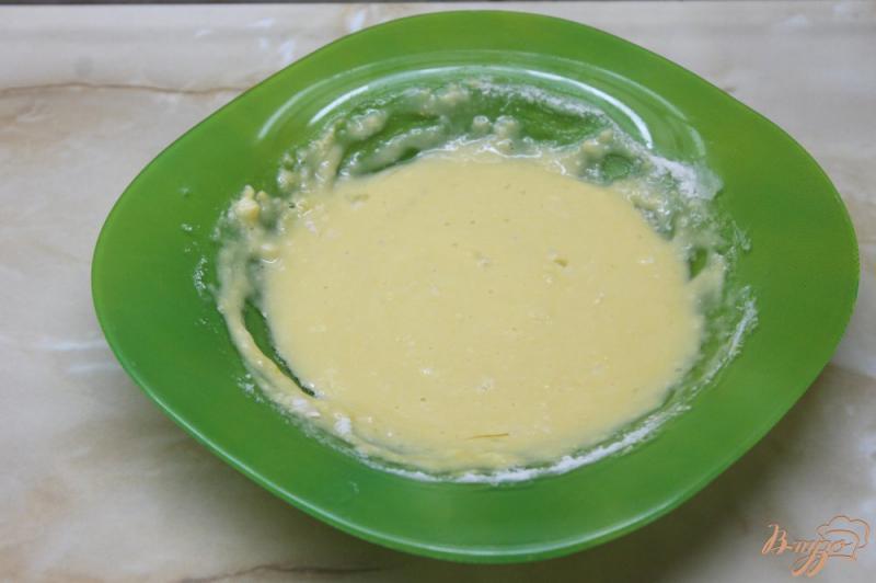 Фото приготовление рецепта: Сырные палочки со сметанным соусом шаг №3