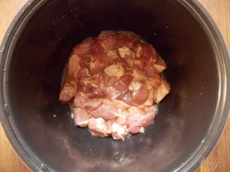 Фото приготовление рецепта: Свинина под «шубой» шаг №1