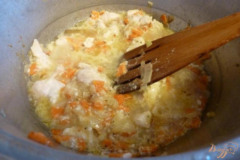 Фото приготовление рецепта: Рагу с капустой и фасолью шаг №3