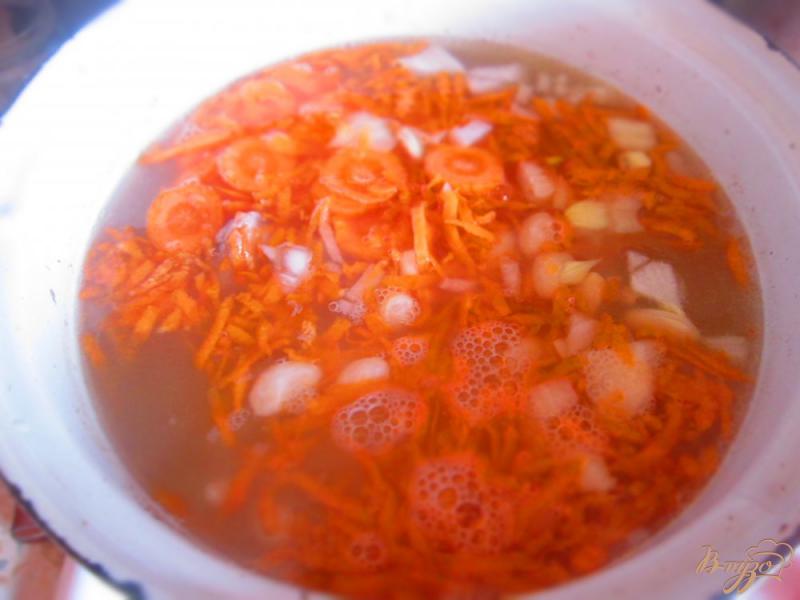 Фото приготовление рецепта: Суп с кроликом и фасолью на молоке шаг №3