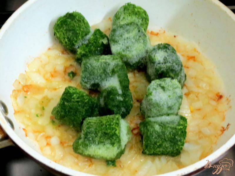 Фото приготовление рецепта: Суп пюре из горошка и шпината шаг №5