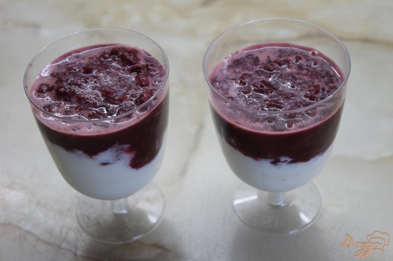 Фото приготовление рецепта: Десерт вишнево - сметанный шаг №6