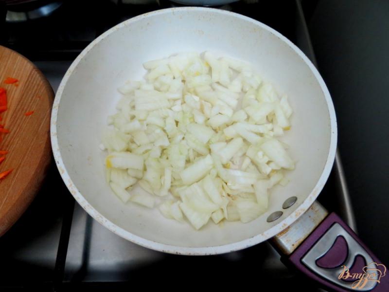 Фото приготовление рецепта: Томатный суп с рисом шаг №2