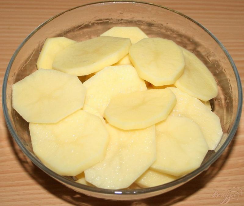 Фото приготовление рецепта: Картофель,запеченный с лососем шаг №4