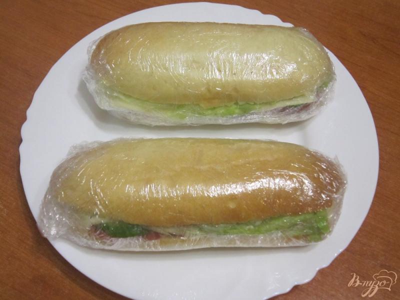 Фото приготовление рецепта: Сэндвичи с сыром и ветчиной шаг №7
