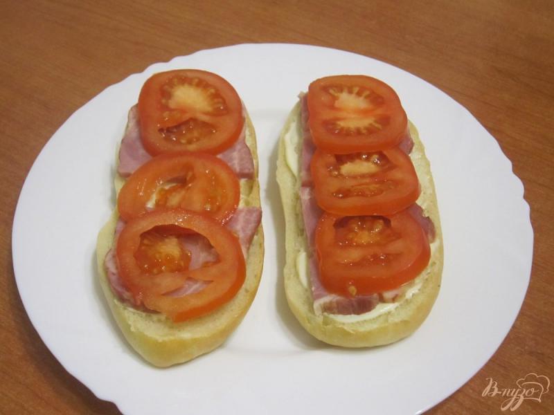 Фото приготовление рецепта: Сэндвичи с сыром и ветчиной шаг №4