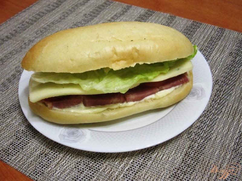 Фото приготовление рецепта: Сэндвичи с сыром и ветчиной шаг №8