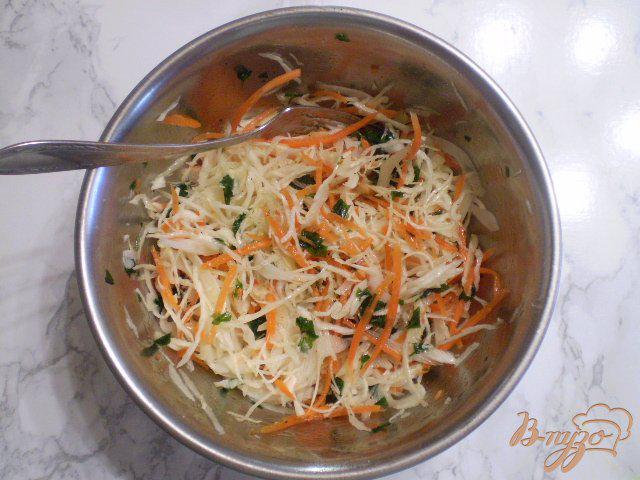 Фото приготовление рецепта: Овощной салат с рисовым уксусом шаг №5