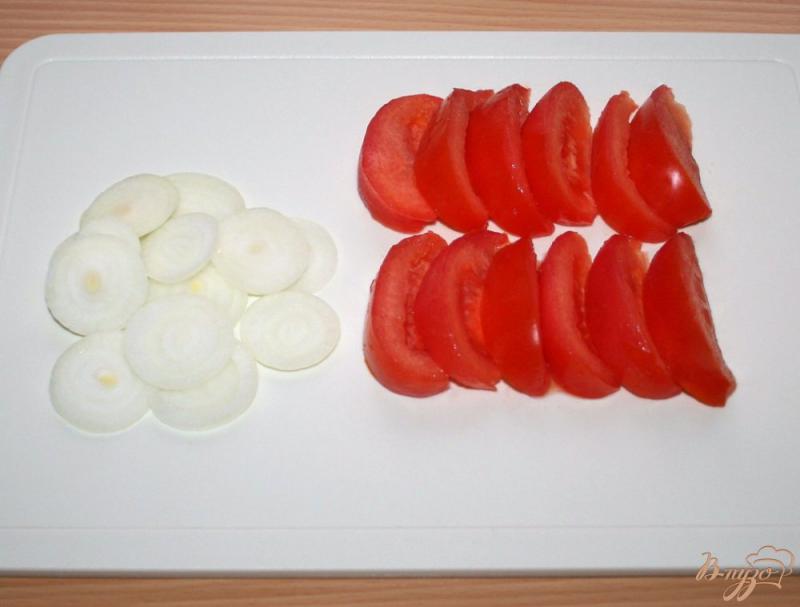 Фото приготовление рецепта: Салат с запеченным лососем в кунжутной панировке шаг №5