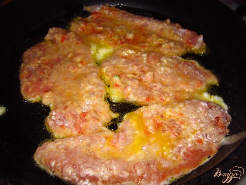 Фото приготовление рецепта: Отбивные в томатно-горчичном маринаде шаг №4