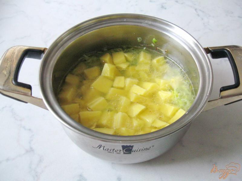 Фото приготовление рецепта: Суп-пюре из лука-порея шаг №6
