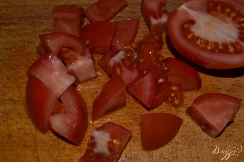 Фото приготовление рецепта: Весенний салат с плавленным сыром шаг №2