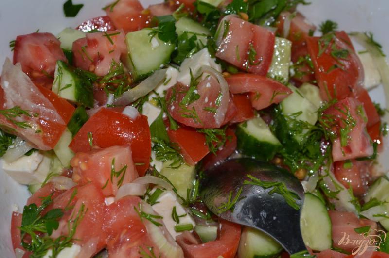 Фото приготовление рецепта: Весенний салат с плавленным сыром шаг №6