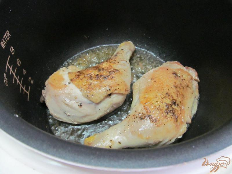 Фото приготовление рецепта: Куриные окорочка в молоке шаг №3