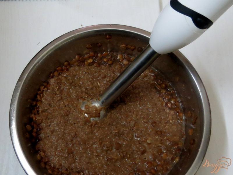 Фото приготовление рецепта: Суп пюре с чечевицей и копчёностями шаг №3