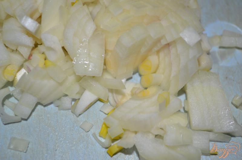 Фото приготовление рецепта: Кукурузная каша с куриными сердцами в мультиварке шаг №4