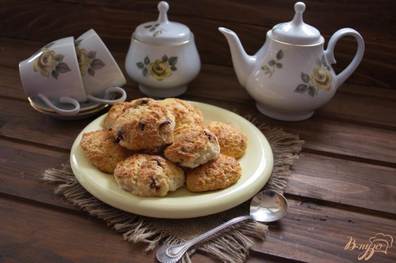Фото приготовление рецепта: Печенье с вяленой вишней шаг №7