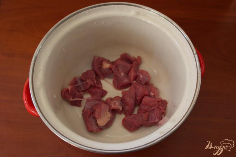 Фото приготовление рецепта: Суп с кусочками говядины шаг №1