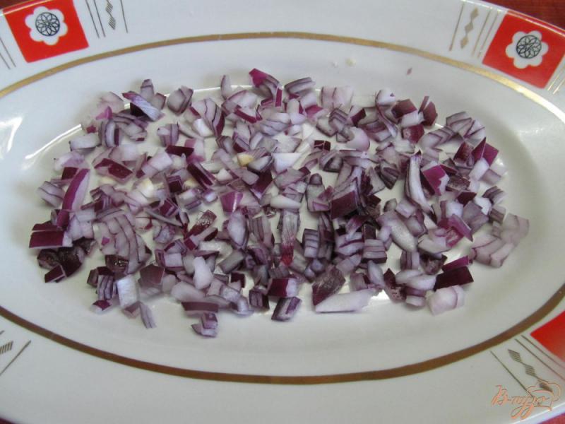 Фото приготовление рецепта: Салат из отваренной щуки шаг №2