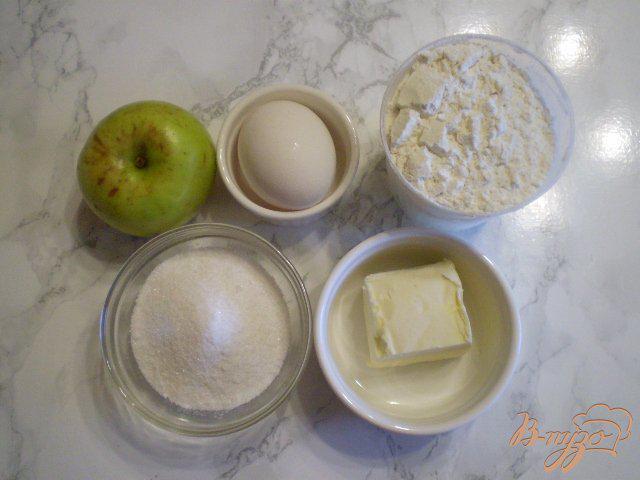 Фото приготовление рецепта: Печенье с тертым яблоком шаг №1
