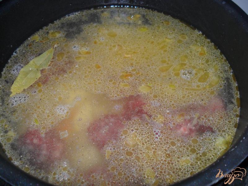 Фото приготовление рецепта: Сырный суп с фрикадельками в мультиварке шаг №6