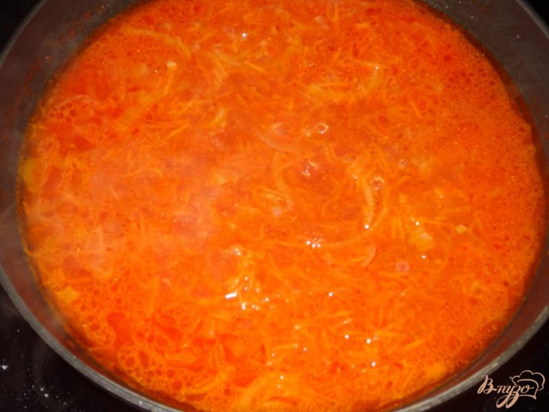 Фото приготовление рецепта: Филе хека в томатном соусе шаг №8