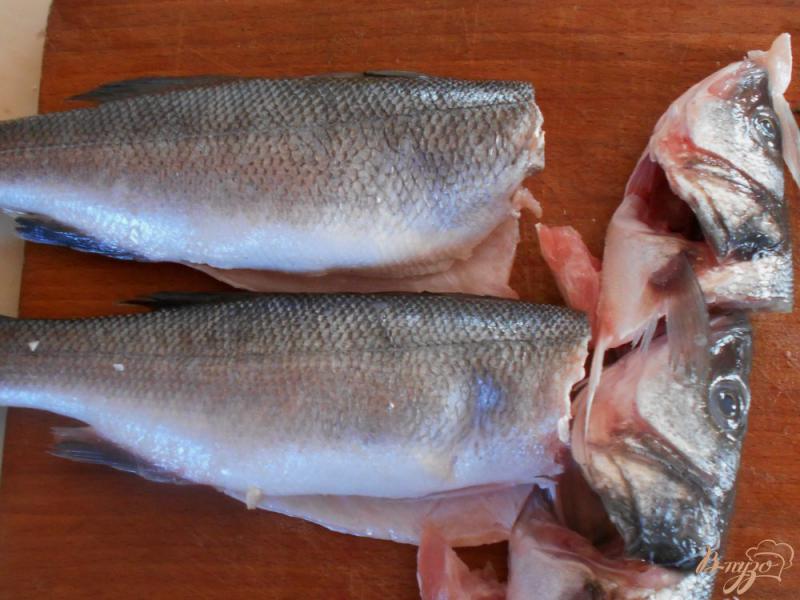 Фото приготовление рецепта: Рыба-гриль с теплым салатом из редиса, фенхеля и рукколы. шаг №1
