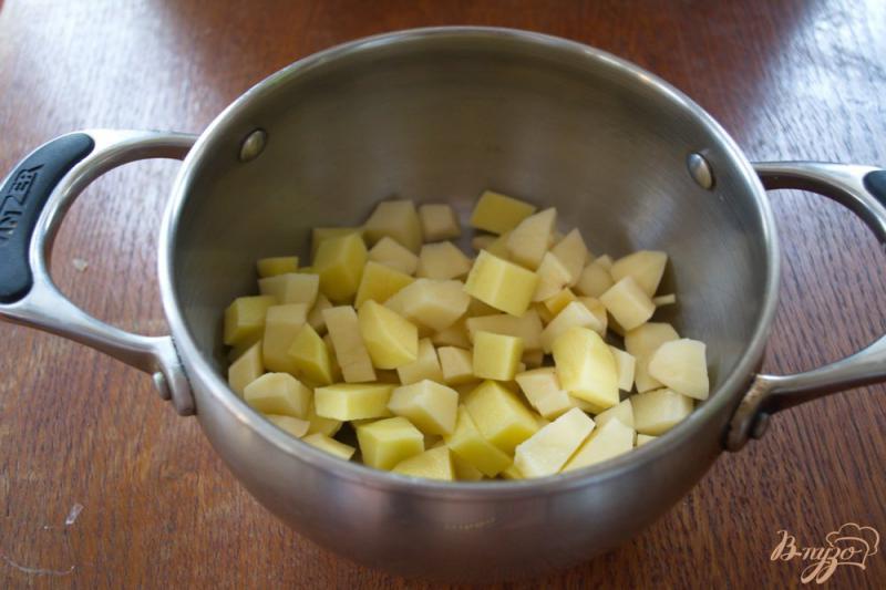 Фото приготовление рецепта: Рисовый суп с фаршем шаг №4