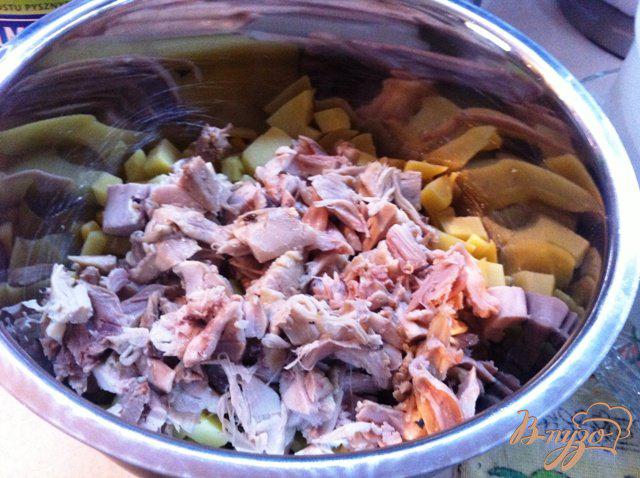 Фото приготовление рецепта: Овощной салат  с курицей. шаг №4