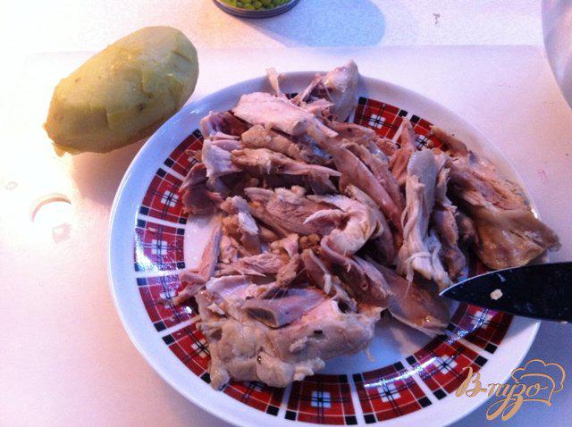 Фото приготовление рецепта: Овощной салат  с курицей. шаг №2