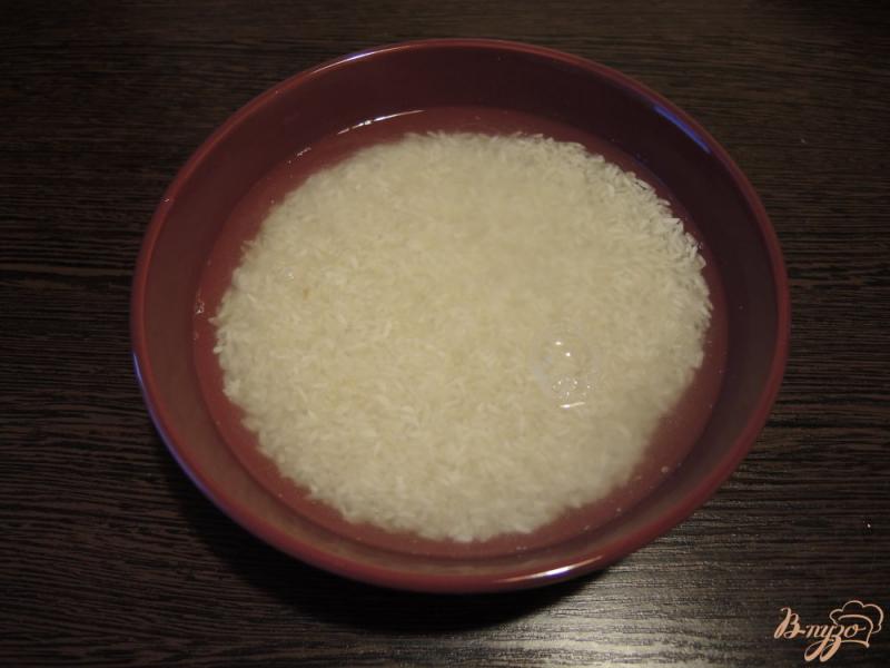 Фото приготовление рецепта: Томатный суп с морепродуктами и рисом шаг №1