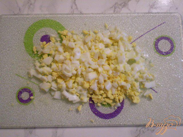 Фото приготовление рецепта: Суп капустный с пшеном и яйцами шаг №7