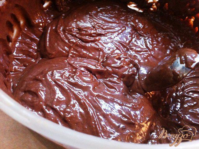 Фото приготовление рецепта: Шоколадные кексы с пудингом шаг №3