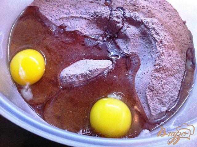 Фото приготовление рецепта: Шоколадные кексы с пудингом шаг №2