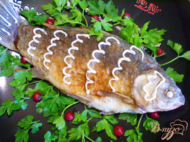 Фото приготовление рецепта: Рыба в майонезе жареная шаг №6