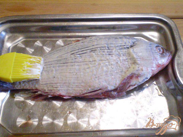 Фото приготовление рецепта: Рыба в майонезе жареная шаг №3