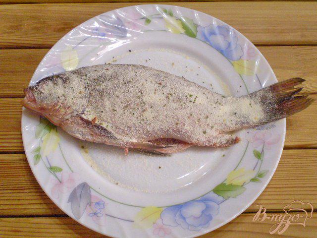 Фото приготовление рецепта: Рыба в манке шаг №2