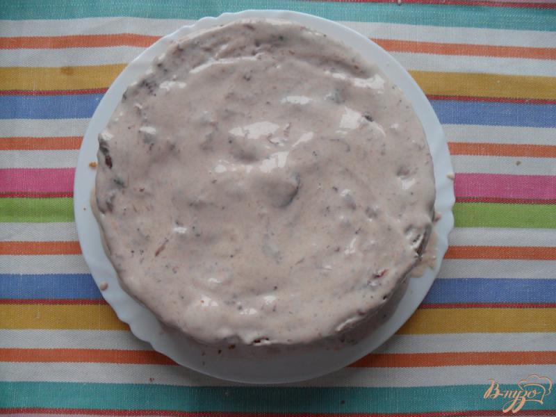 Фото приготовление рецепта: Торт «Негр в пене» с готового бисквита шаг №5