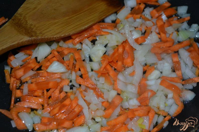 Фото приготовление рецепта: Суп с фрикаделями из риса и курицы шаг №9