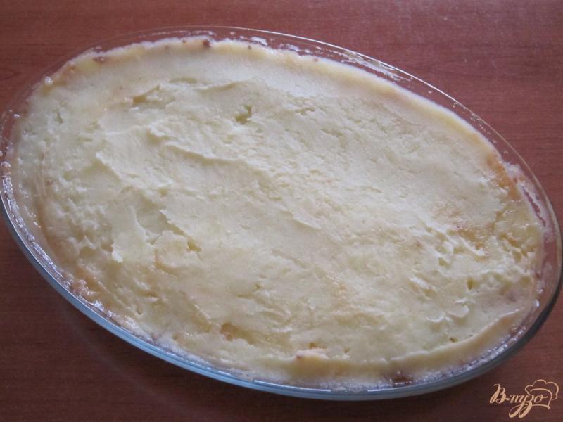 Фото приготовление рецепта: Запеканка с картофельным пюре и фаршем шаг №10