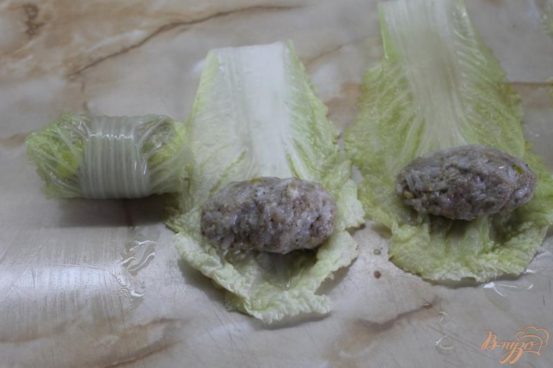 Фото приготовление рецепта: Голубцы с пекинской капусты со свининой шаг №6
