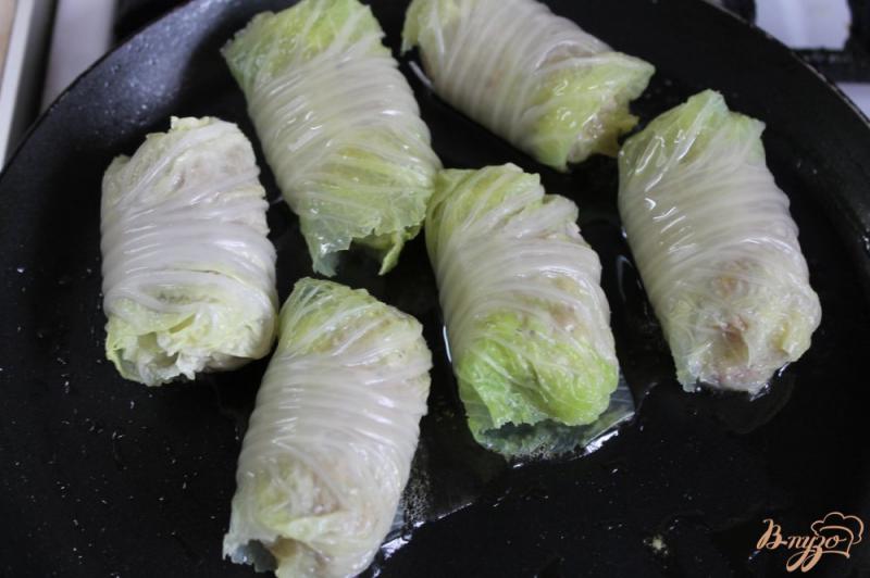 Фото приготовление рецепта: Голубцы с пекинской капусты со свининой шаг №7
