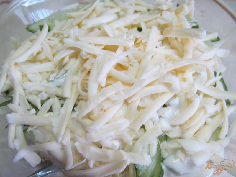 Фото приготовление рецепта: Капустный салат с ветчиной и огурцом шаг №9
