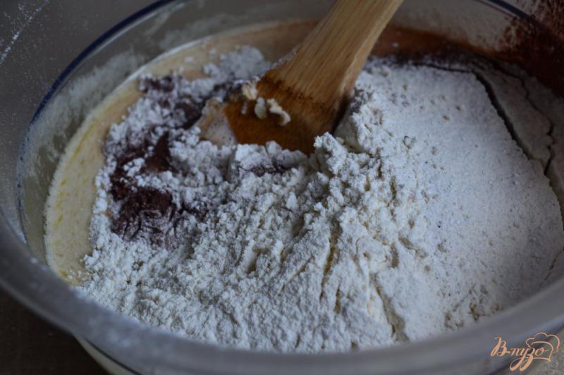Фото приготовление рецепта: Шоколадно-банановые блины с овсом шаг №4
