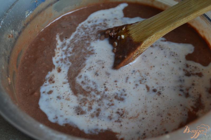 Фото приготовление рецепта: Шоколадно-банановые блины с овсом шаг №5